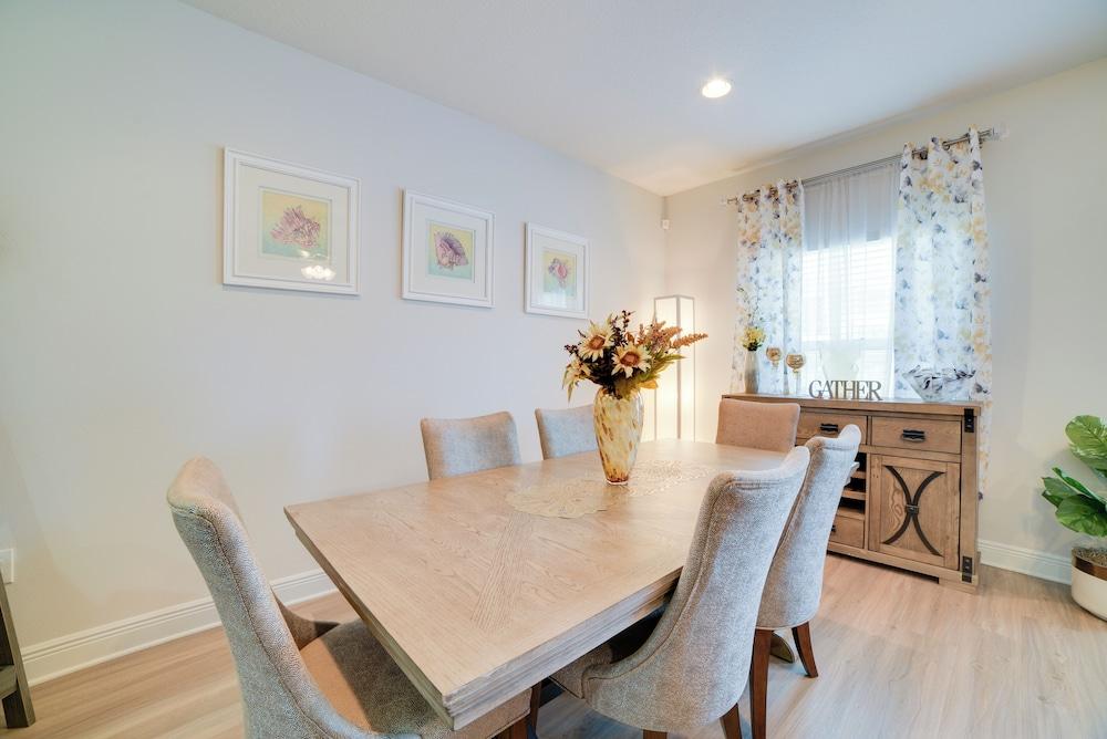 Beautiful PCB Getaway < 3 Mi to the Beach!