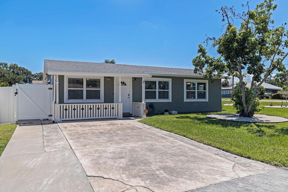 Stylish St Pete Vacation Home w/ Private Pool!