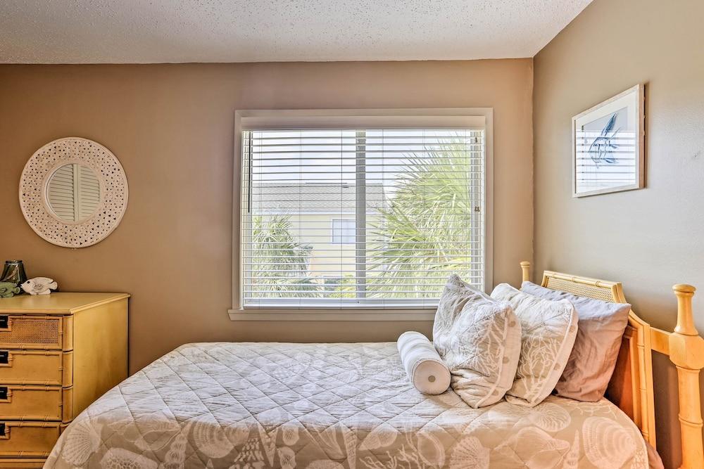 Destin Townhome With Beach Access & 2 Pools!