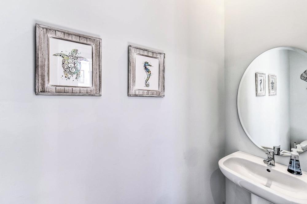 Inlet Beach Escape ~ 1/2 Mi to Beach Access!