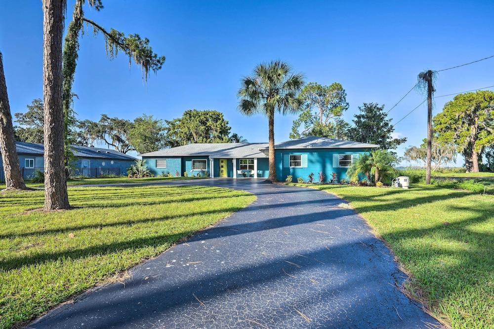 Waterfront Lake Dora Escape w/ Private Dock & Slip