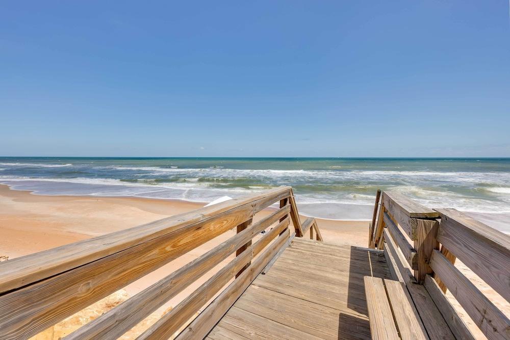 Oceanfront Ormond Beach Condo: Patio, Pool Access!