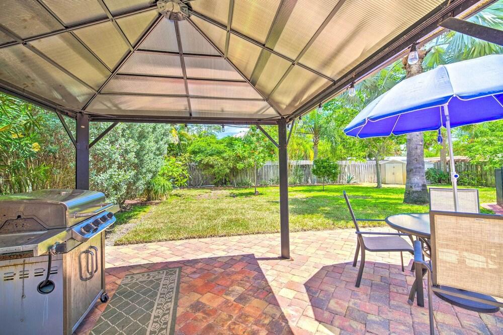 Spacious Satellite Beach Home: Walk to Shore!