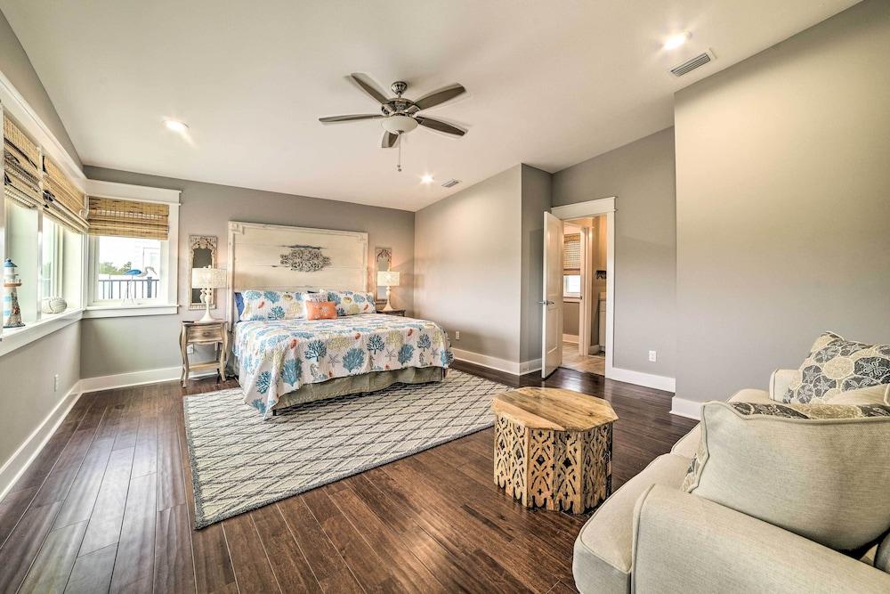 Beach Retreat w/ Rooftop Deck, Walk to Beach!