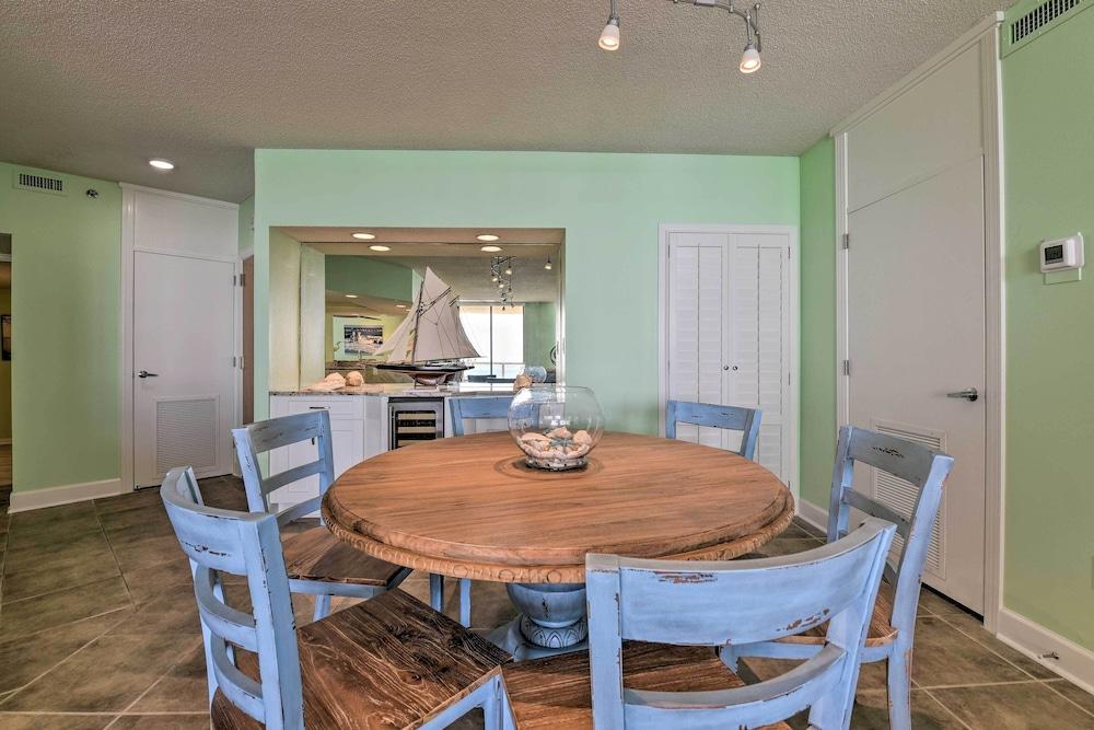 Gulf View Destin Condo With Resort Pool & Spa!