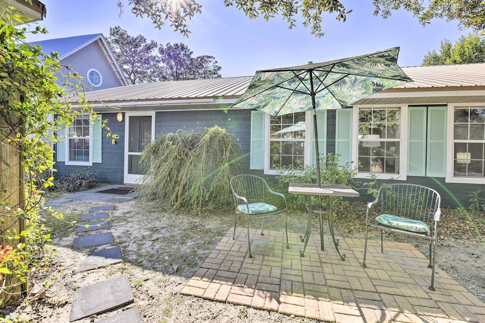 Emerald Coast Getaway w/ Yard - Steps to Beach!