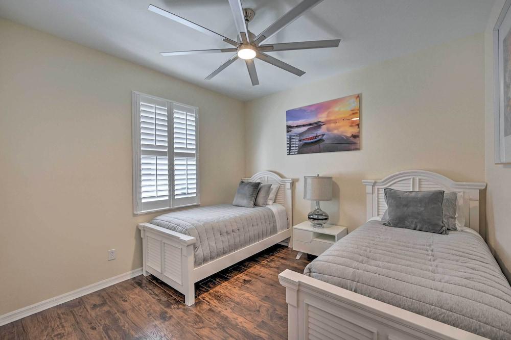 Modern Naples Home w/ Amenity Access!