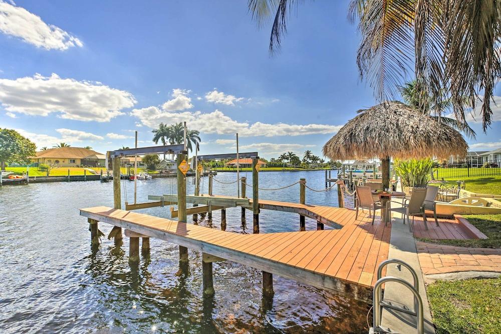 Waterfront Pool & Spa: Relaxing Cape Coral Retreat