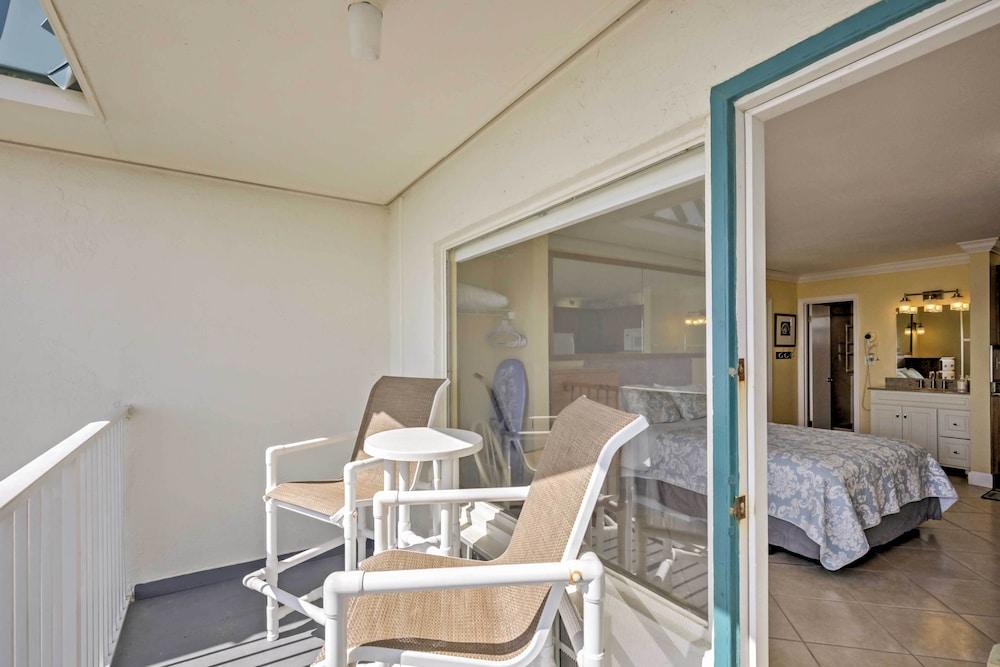 Daytona Beach Studio w/ Oceanfront Balcony & Pool!