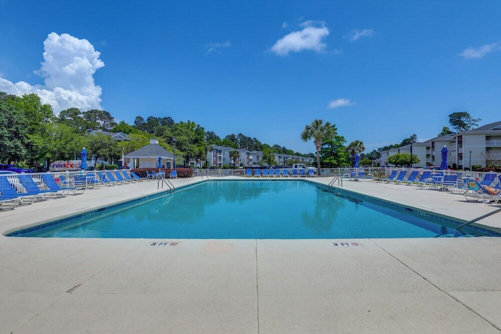 Ground-floor Myrtle Beach Condo w/ Community Perks