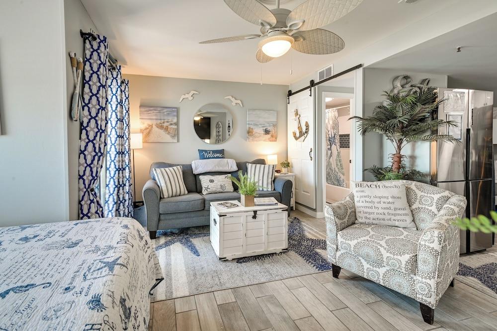 Oceanfront Condo w/ Balcony in Myrtle Beach!