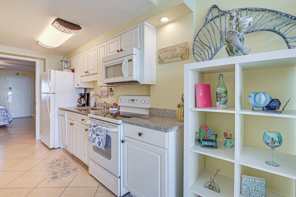 Oceanfront Resort-style Condo in Myrtle Beach!