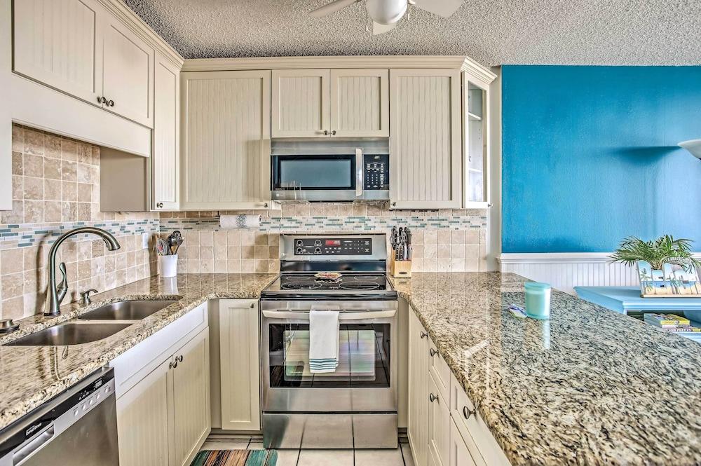 Beachfront Murrells Inlet Condo w/ Ocean Views