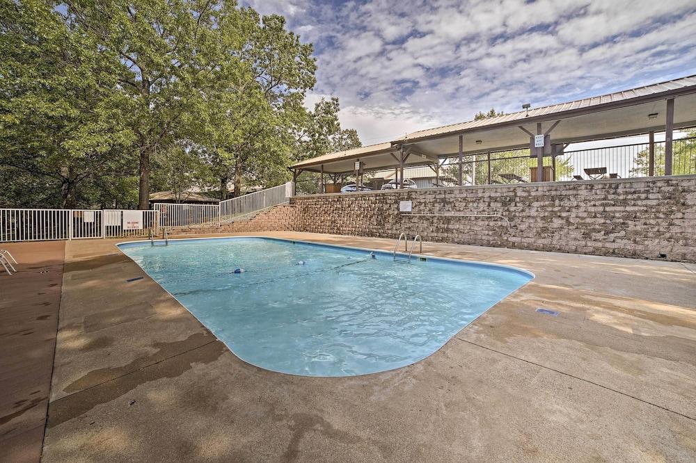 Accessible Branson Condo: Balcony + Lake Access!