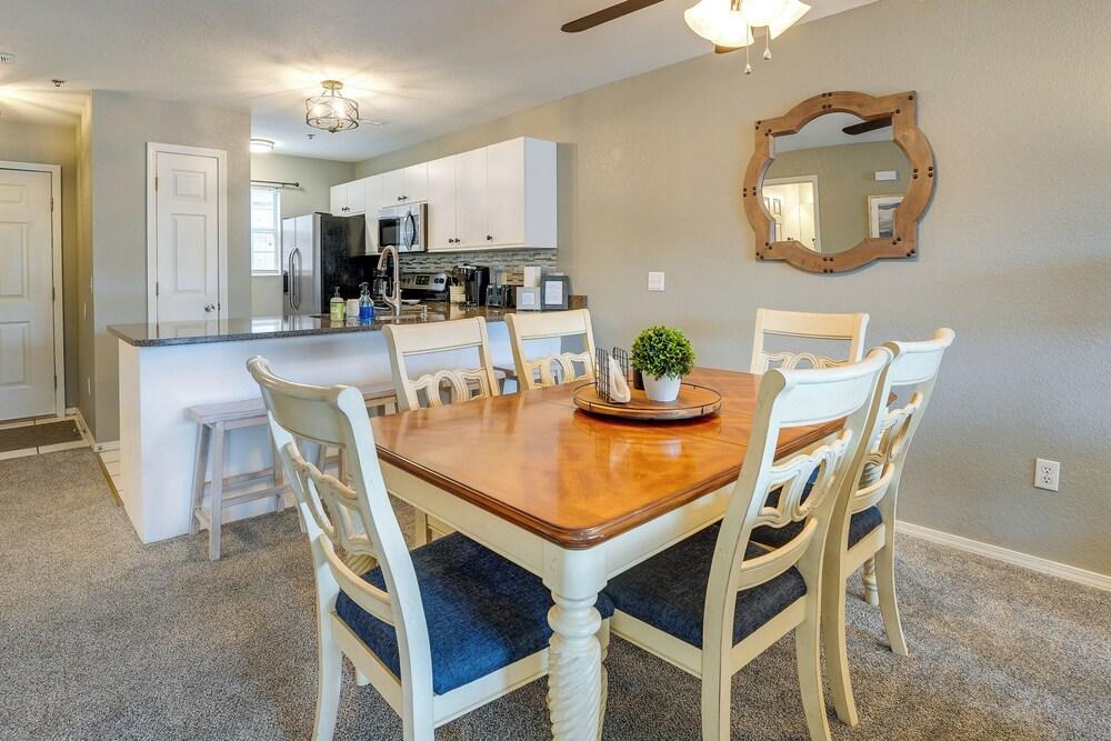 Relax Fireside! Peaceful Escape Near Branson Strip