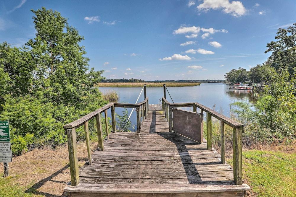 Cozy Hanahan Condo w/ Cooper River Access!