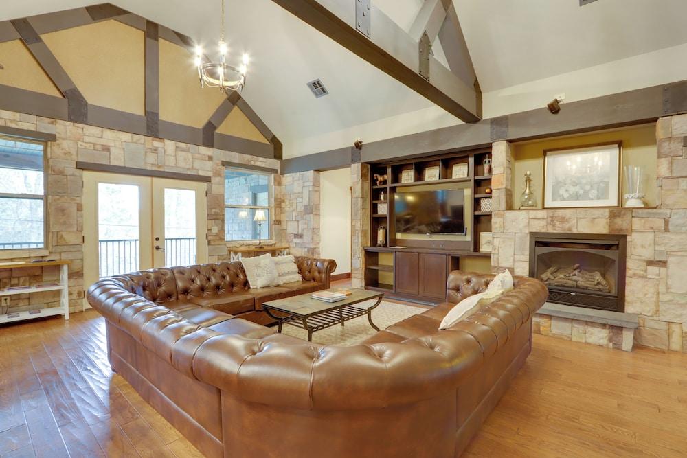 'dragon Castle' w/ Secret Passage, Dock, & Hot Tub