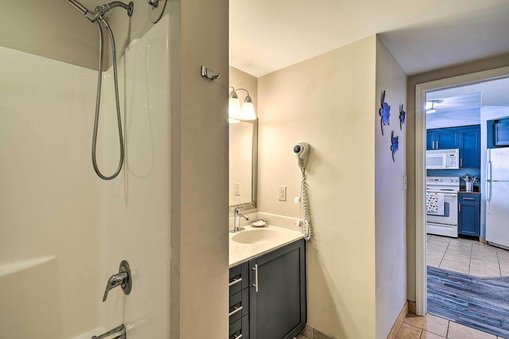 2 Mi to Ocean: Waterfront Resort Condo in Nmb!