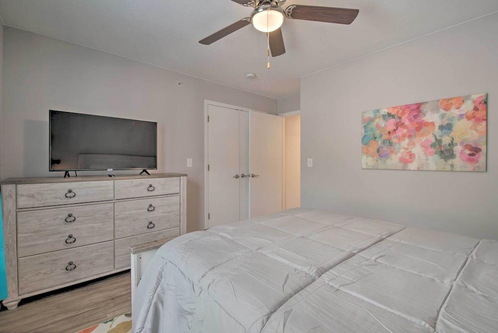 Bright Branson Vacation Rental w/ Balcony & Views!