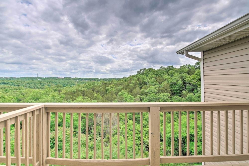 Bright Branson Vacation Rental w/ Balcony & Views!
