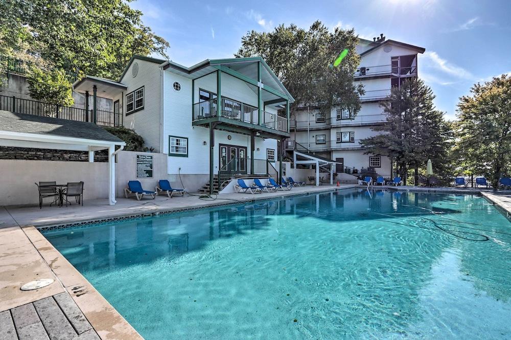 Pool Access & Boat Slip: Lake Ozark Condo!