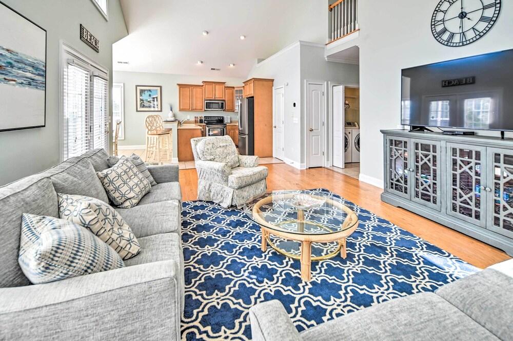 1 Mi to Beach + Hot Tub: Murrells Inlet Retreat!