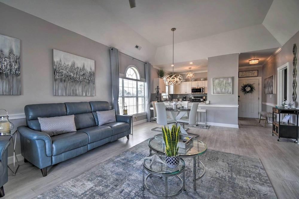 Myrtle Beach Condo: Golf Course + Pool View!