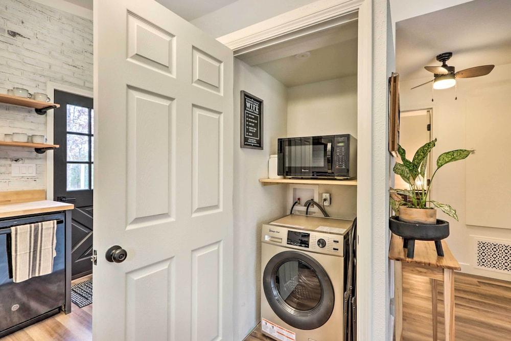 Cottage w/ Grill & Fire Pit in Osage Beach!