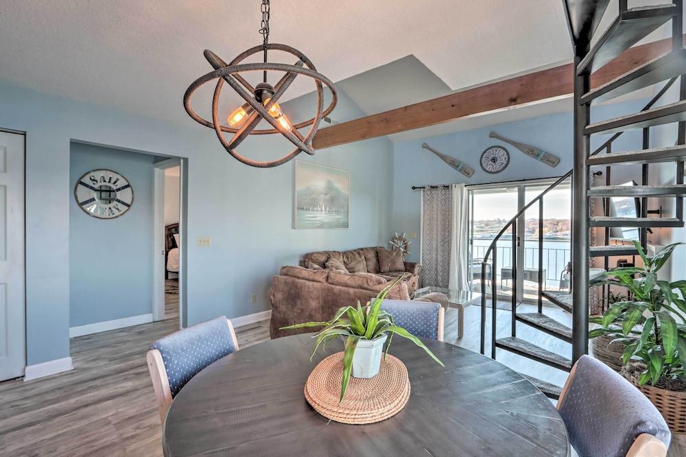 Lakefront Retreat: Prime Osage Beach Location!