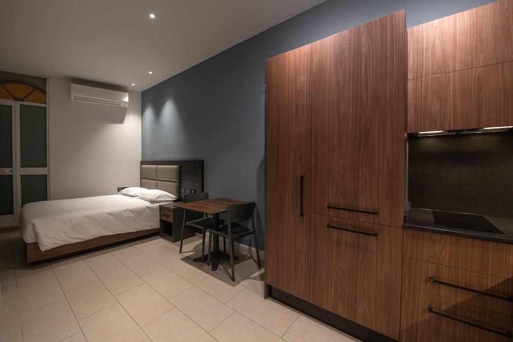 MAREA Central Apartments