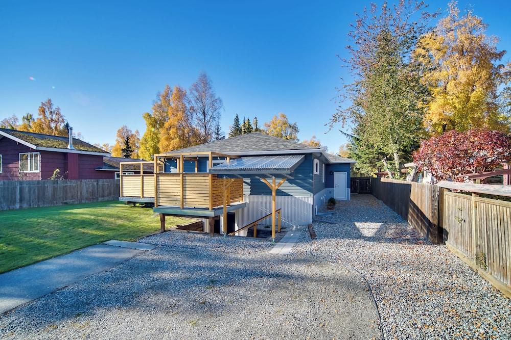 Alluring Anchorage Apt - Walk to Coastal Trl!