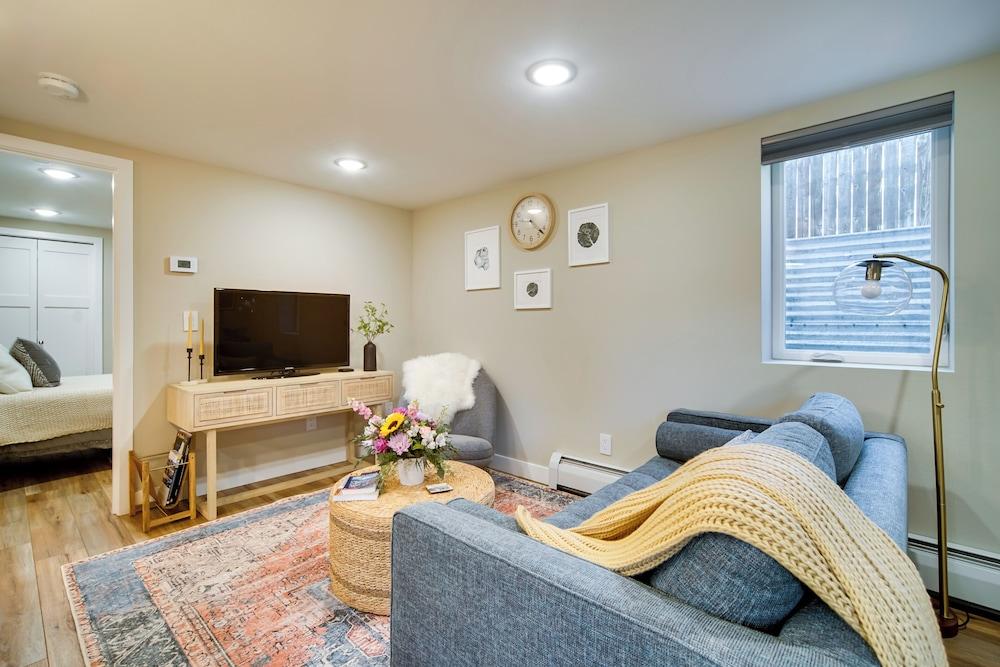 Alluring Anchorage Apt - Walk to Coastal Trl!