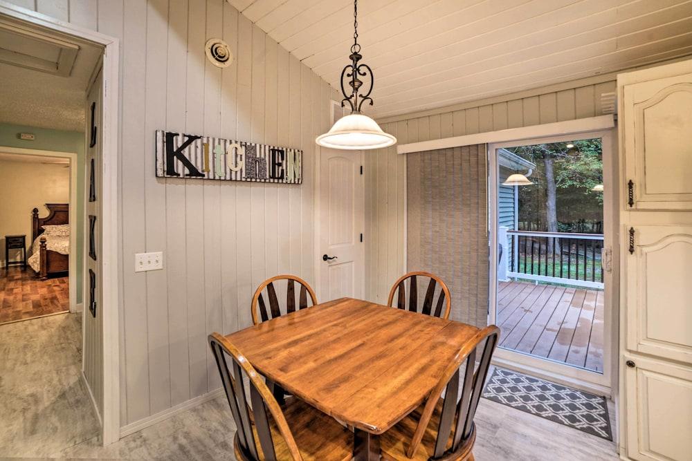 Private Dock & Lake Access: Benton Family Home