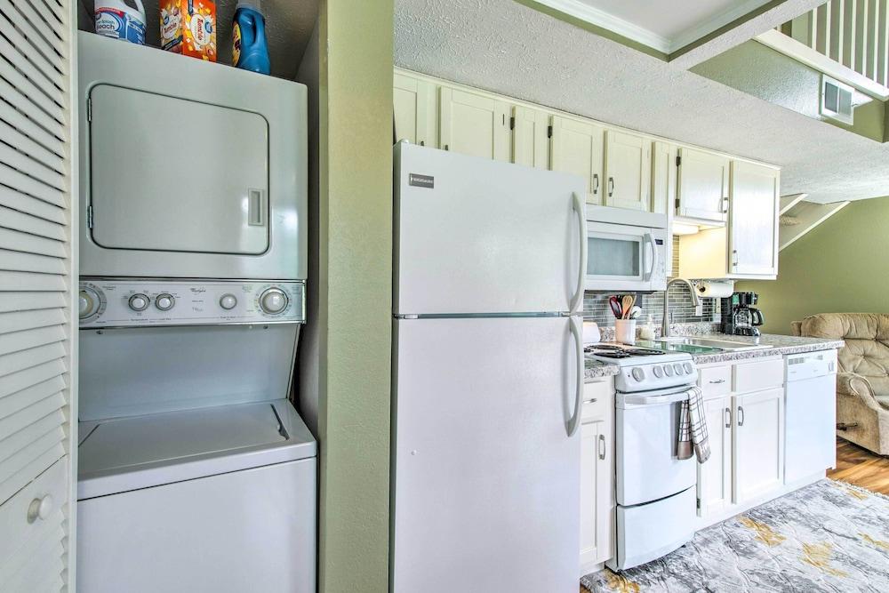 Branson Escape: 9 Mi to Silver Dollar City!