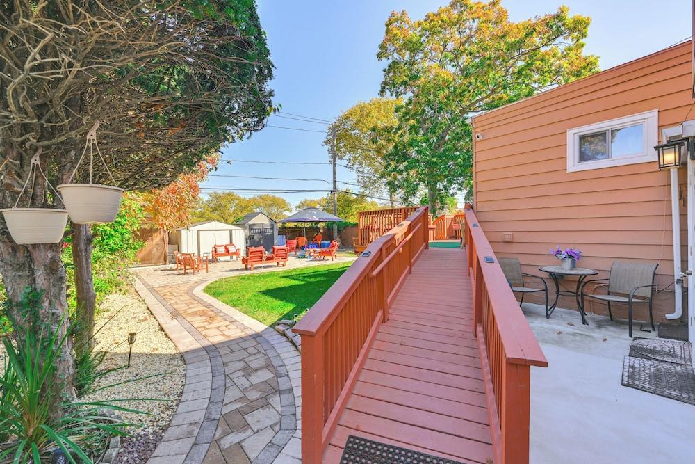 Central Elmont Studio w/ Great Outdoor Space!
