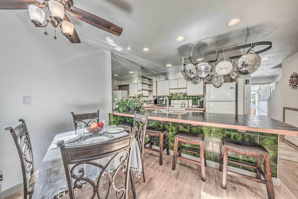 Cozy Cloudcroft Townhome ~ 1 Mi to Burro Ave!