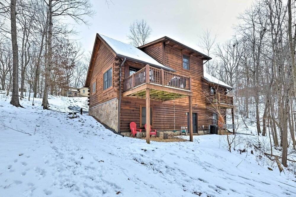 1 Mi to Slopes! Family-friendly Massanutten Cabin