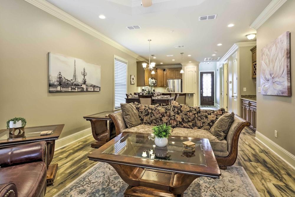 Diamondhead Condo - Marina, Pool Access & Golfing!