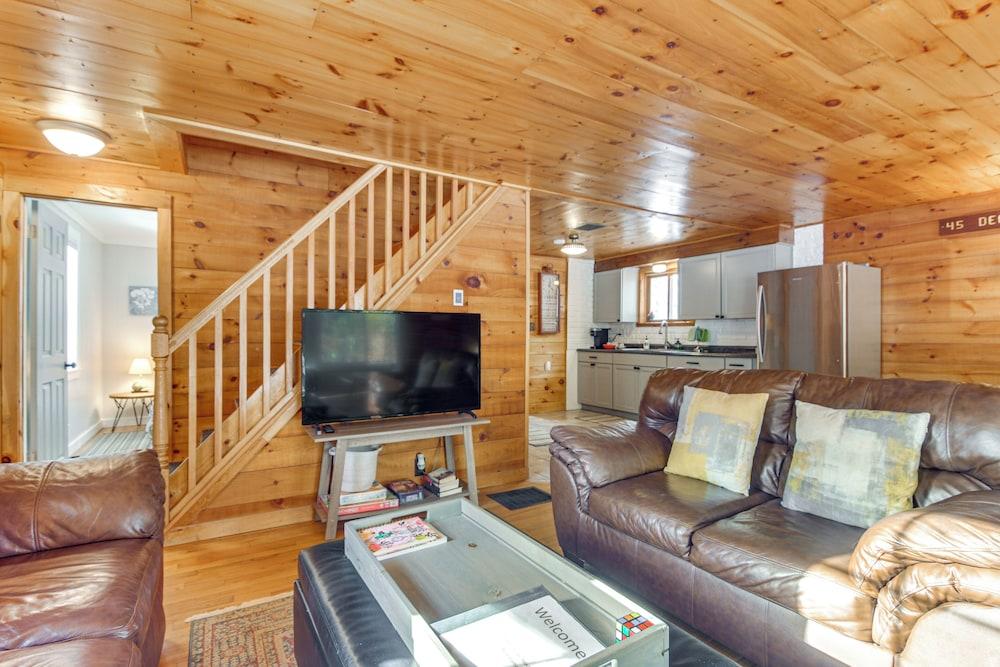 Center Ossipee Cabin w/ Game Room & Fire Pit!