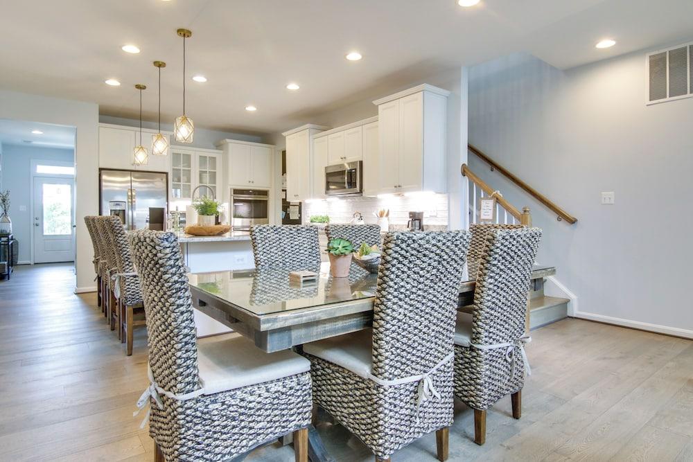 3 Mi to Bethany Beach: Townhome w/ Fire Pit