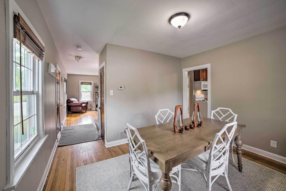 Pet-friendly Lake Getaway: 1 Block to Beach!