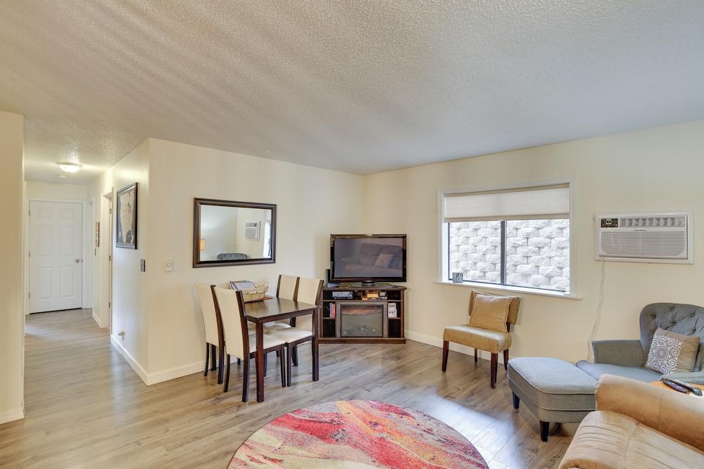 Walkable Lead Condo: 5 Mi to Terry Peak Ski Area!