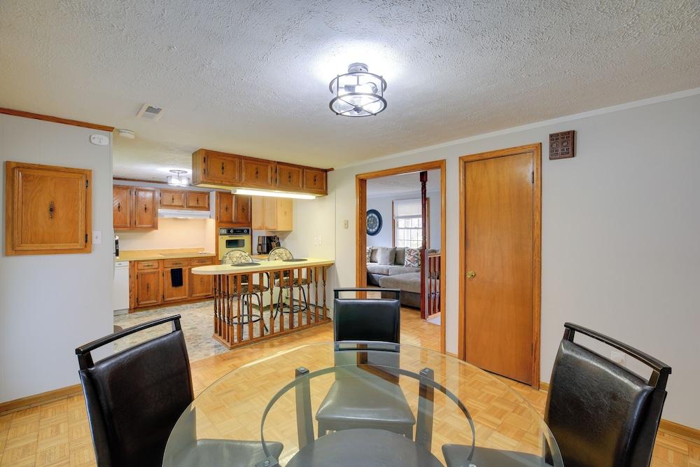 Bluefield Home w/ Covered Deck - Near Parks!