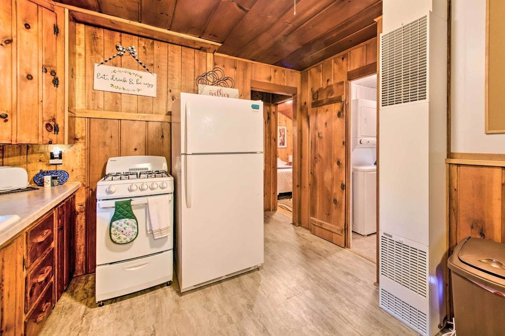 East Tawas Cabin w/ Deck, Backyard & Fire Pit!