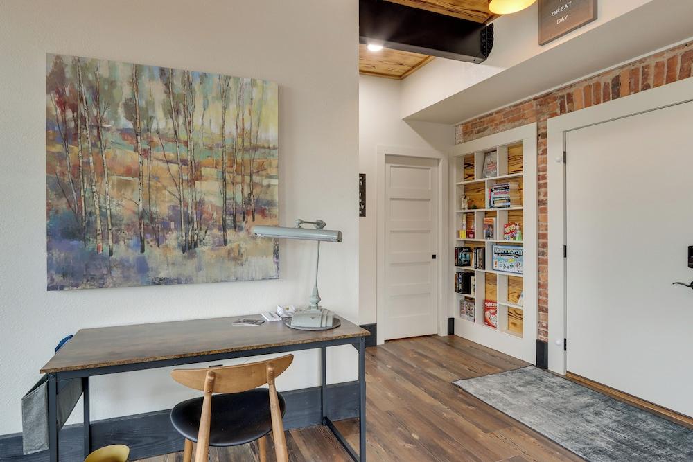 Luxurious Downtown Murphy Vacation Rental Loft!