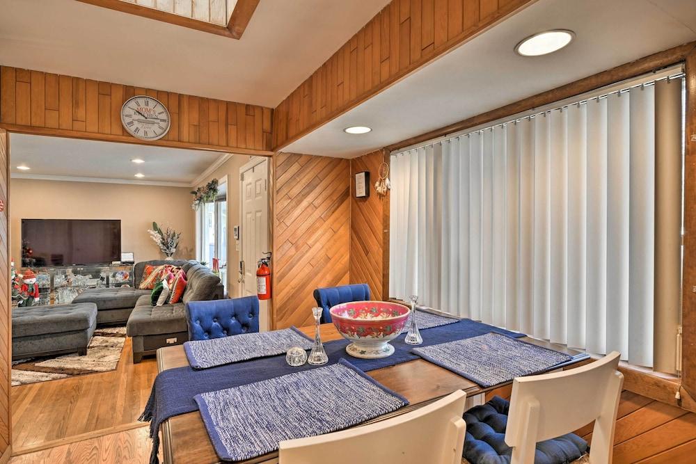 Quiet Commack Cottage w/ Pool, 8 Mi to Beach!