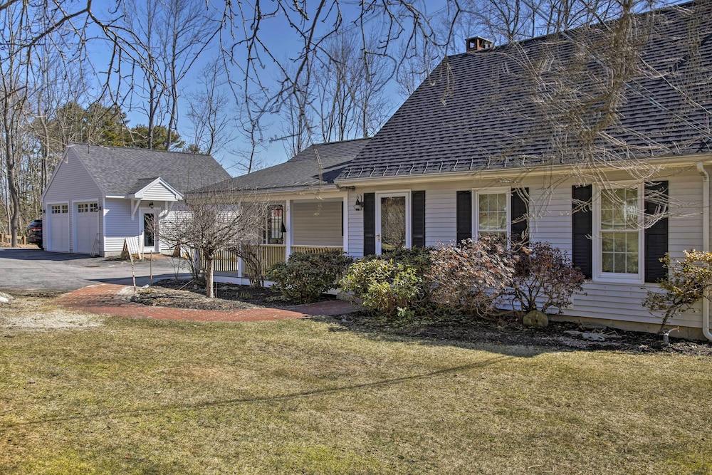 Peaceful Waterfront Apt w/ Deck, 22 Mi to Portland