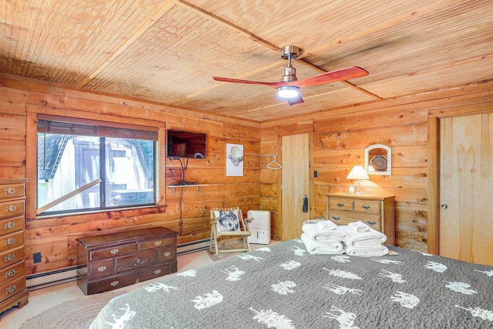 Mars Hill Cabin w/ Pool Table ~ 2 Mi to Wolf Ridge