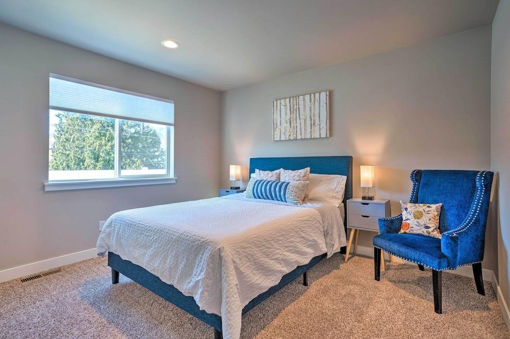 Charming Home w/ Mtn & Columbia River Views!