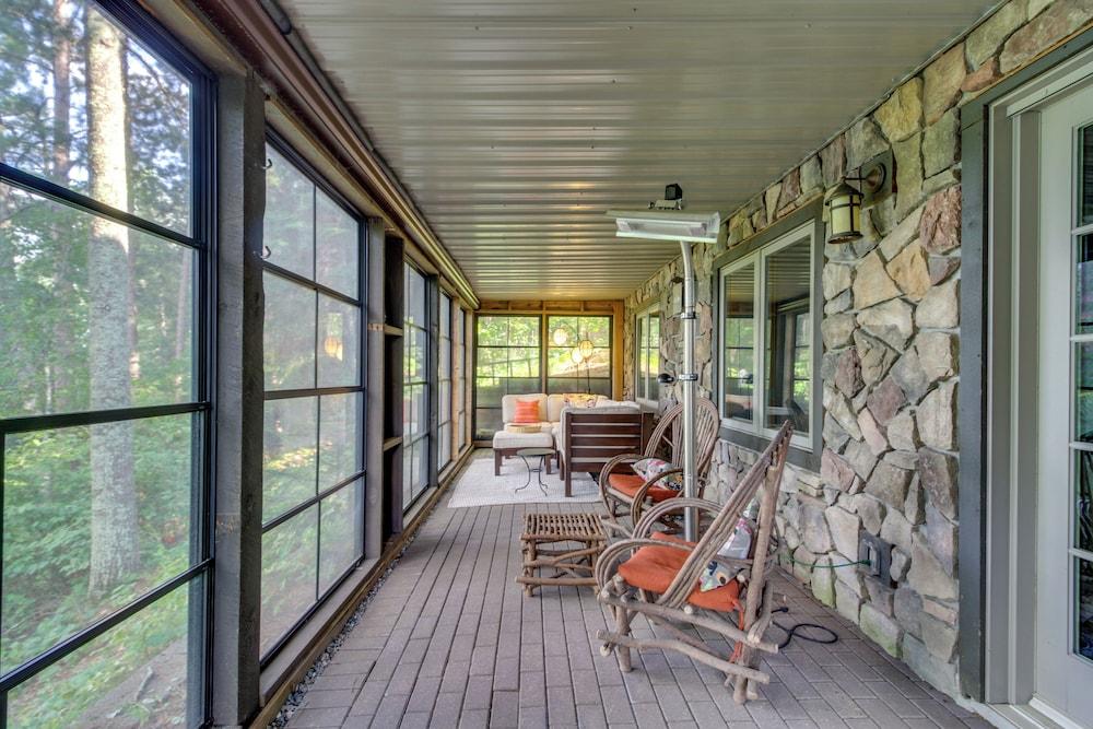 Thunder Lake Escape + Boat Dock!